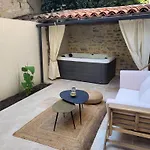 Lieu Unique Coeur De Ville Avec Terrasse Et Jacuzzi