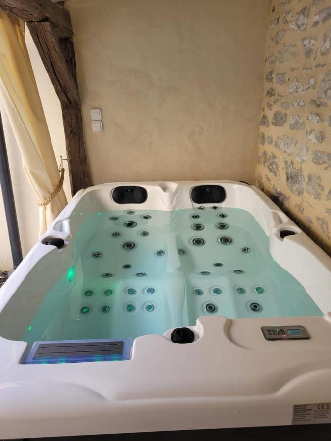 Lieu Unique Coeur De Avec Terrasse Et Jacuzzi Appartement Cahors